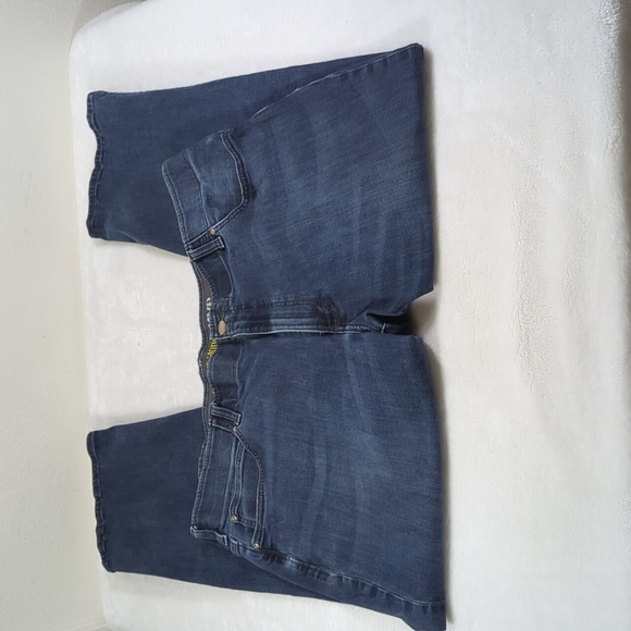 LEE Extreme Motion jeans 45/46 x 31/32 EUC - Picture 1 of 5
